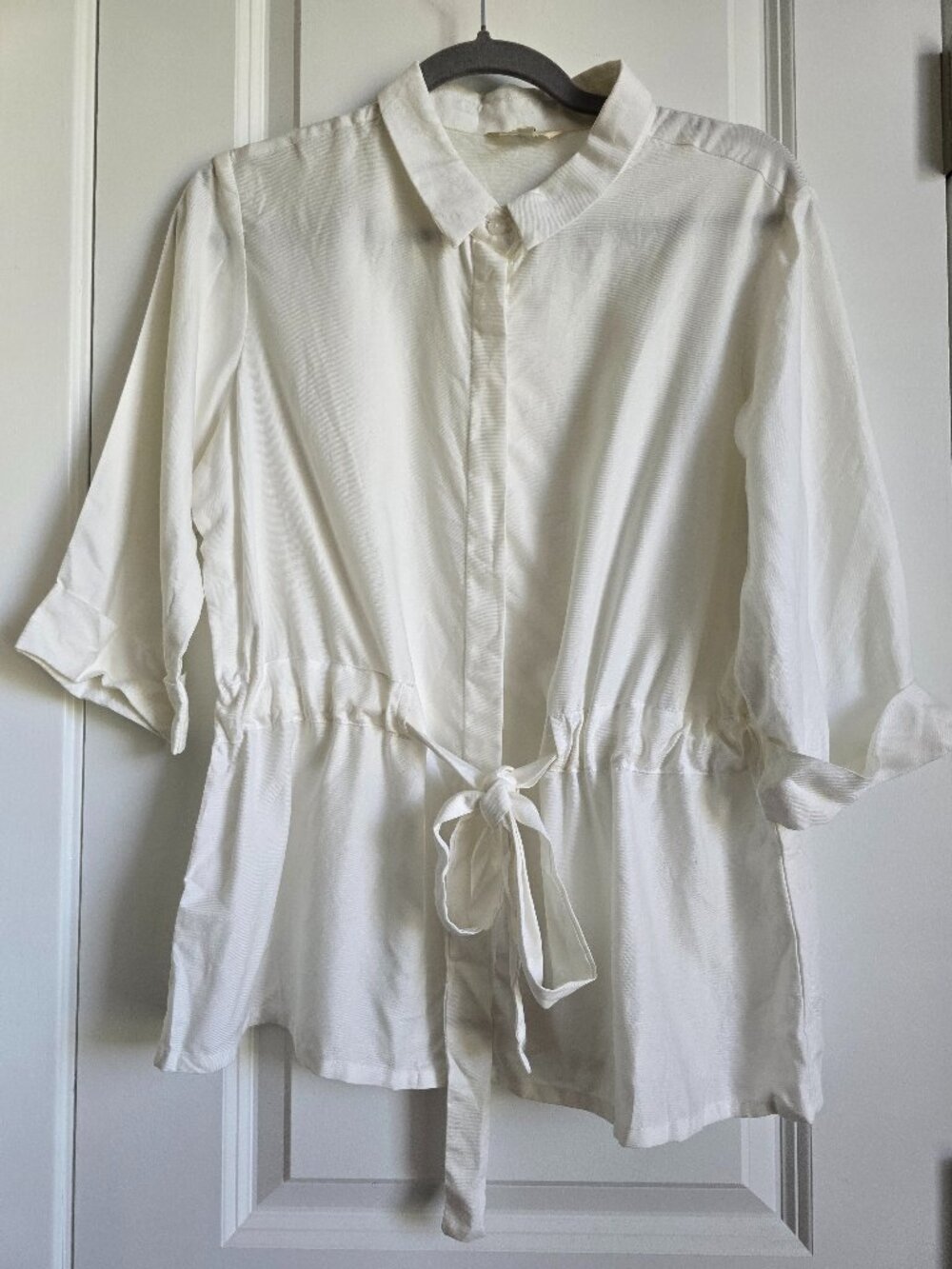 AND Ivory Tie-Waist Peplum Button-Front Blouse